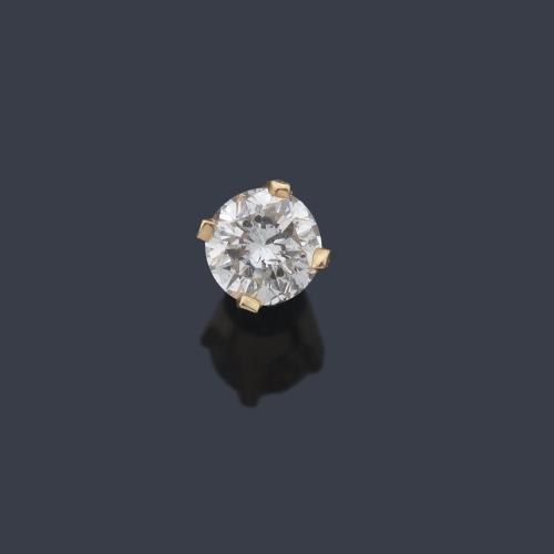 Un pendiente dormilona de aprox. 0,23 ct en montura de oro amarillo de 18K.