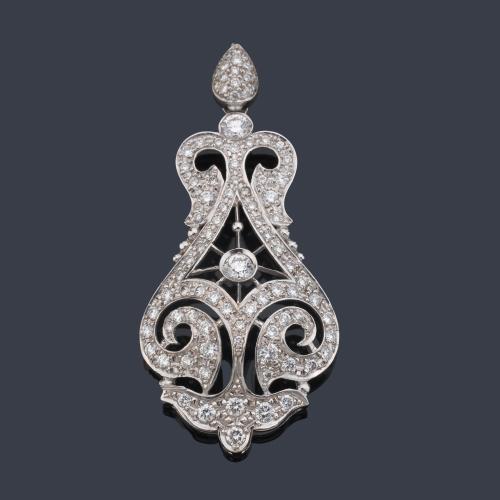  Colgante calado con brillantes de aprox. 2,65 ct en total.