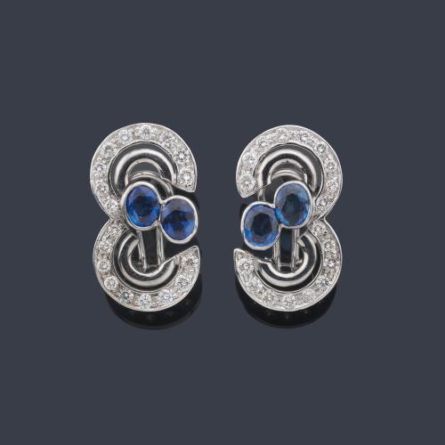  Pendientes largos con zafiros talla oval de aprox. 1,45 ct en total con brillantes de aprox. 1,44 ct en total.