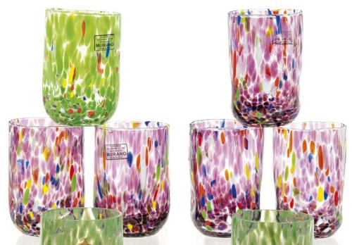 Seis vasos de cristal soplado realizados a la manera de Murano, Italia.