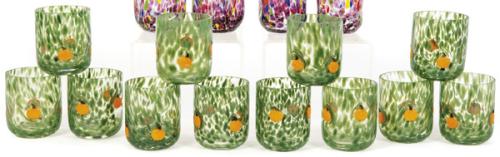 Doce vasos italianos realizados a la manera de Murano.