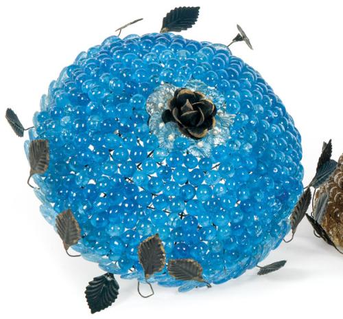  Aplique de cristal de Murano modelo "Erizo" color azul con hojas de hierro cortado.