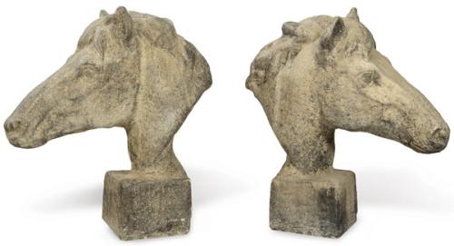  Pareja de cabezas de caballo en arenisca para jardín.