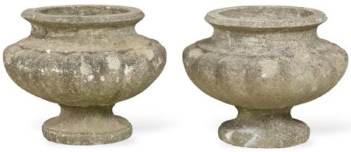  Pareja de copas ovoides en arenisca para jardín.