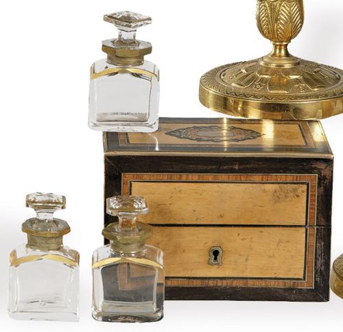 Caja perfumador Napoleon III con marquetería de maderas frutales y latón, Francia h. 1860.