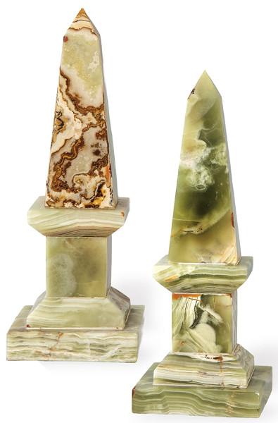  Pareja de obeliscos en onix verde.