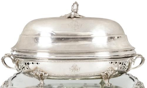  Mantenedor de metal plateado de Christofle, Francia pp. S. XX.