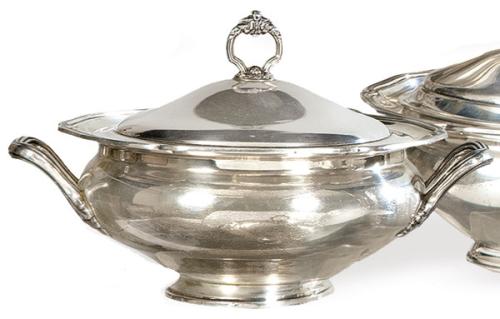  Sopera de plata española punzonada LKey 916 de Luís Sanz primer tercio S. XX.