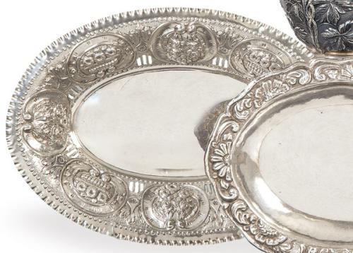 Panera oval de plata española punzonada Ley 916 de Matilde Espuñes primer tercio S. XX.