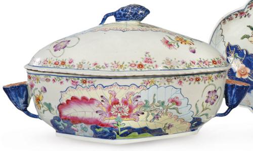  Sopera de porcelana de Compañía de Indias, Familia Rosa, Hoja de Tabaco, Dinastía Qing primer tercio S. XXVIII.