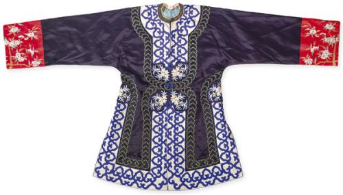  Chaqueta china de raso de seda bordado pp. S. XX