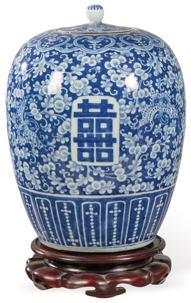  Jarrón oval de porcelana china azul y blanco, Dinastía Qing S. XIX-