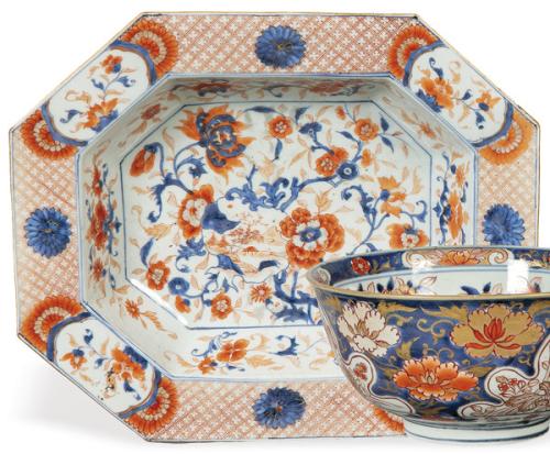  Fuente octogonal de porcelana de Compañía de Indias tipo Imari, Dinastía Qing S. XVIII.