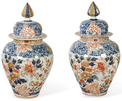  Pareja de jarrones de porcelana japonesa Imari, Periodo Meiji (1868-1912)