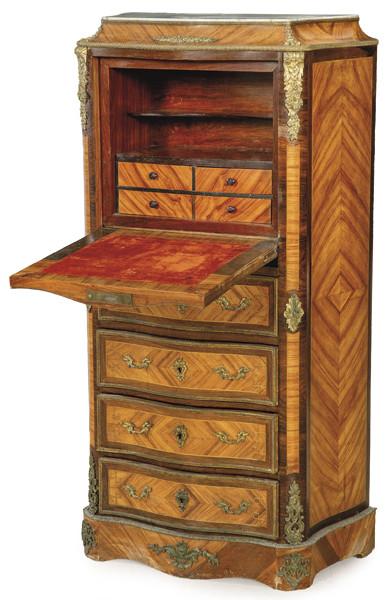 Secretaire "a abattant" Napoleón III estilo Luis XVI, en madera de palosanto y palo de rosa, con tapa de mármol blanco y monturas de bronce dorado.