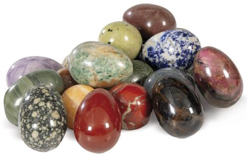 Colección de 19 huevos piedras duras