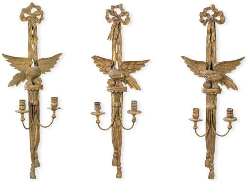  Juego de apliques de estilo Jorge III de madera tallada y dorada S. XX.