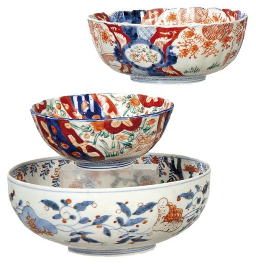 Tres cuencos de porcelana japonesa Imari, Periodo Meiji (1868-1912).