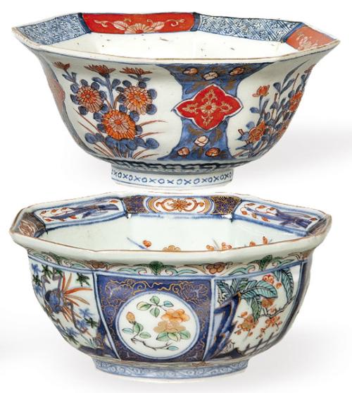  Dos cuencos poligonales, de porcelana china tipo Imari Periodo Meiji (1868-1912)