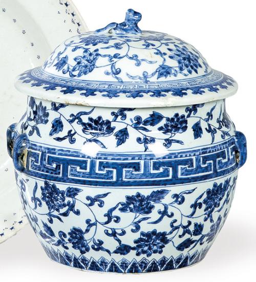 Cazuela de colgar de porcelana china azul y blanco mediados S. XX