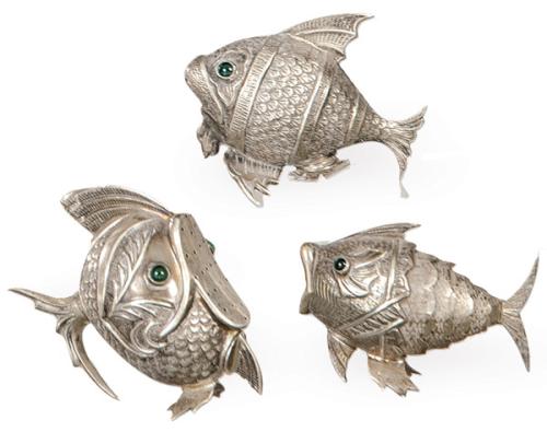 Tres peces saleros de plata