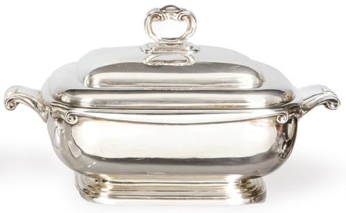  Sopera de plata francesa punzonada Ley 950 de Cardeilhac, París h. 1915-20.