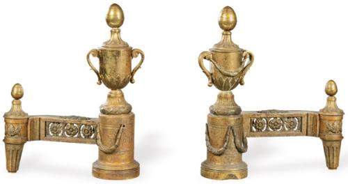 Pareja de morillos de bronce dorado estilo Luís XVI, Francia S. XIX.
