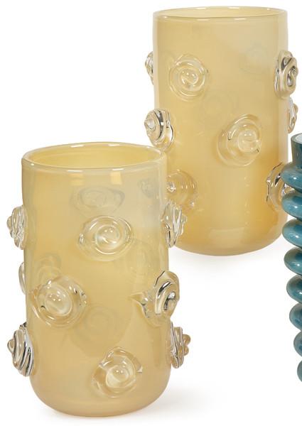 Pareja de jarrones de cristal de Murano color crema con espirales en relieve.
