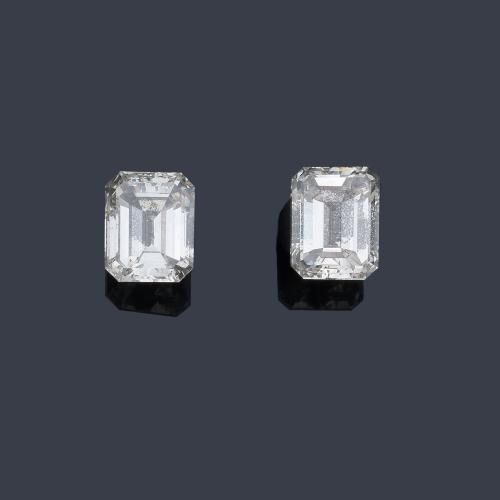  Pareja de diamantes talla esmeralda de 2,19 ct en total.