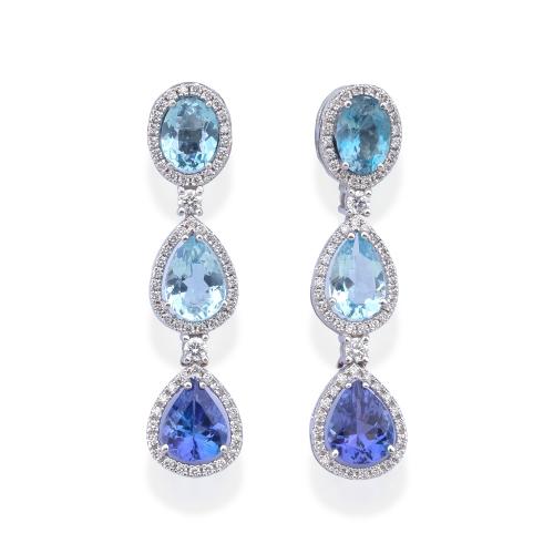  Pendientes largos con aguamarinas talla oval y perilla de aprox. 4,00 ct en total y tanzanitas talla perilla de aprox. 2,00 ct y brillantes de aprox. 1,00 ct en total.