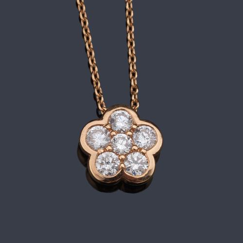 Colgante en forma de flor con brillantes de aprox. 0,60 ct en total.