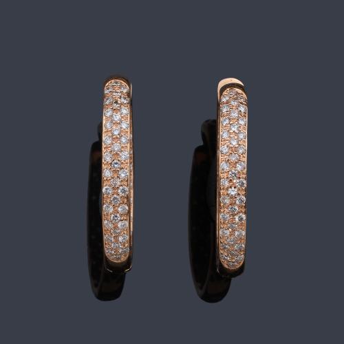  Criollas con pavé de brillantes de aprox. 1,57 ct en total.