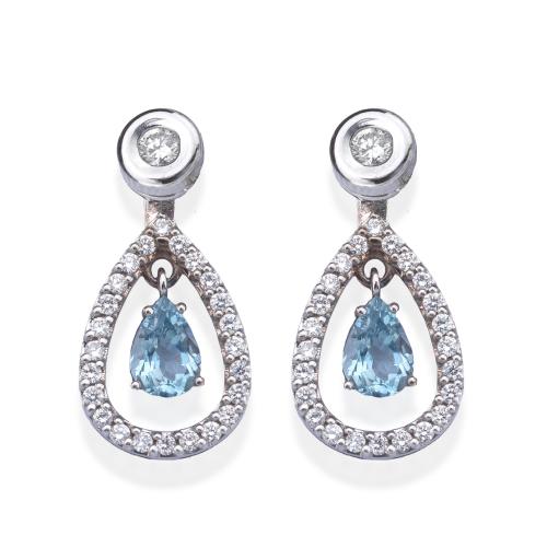  Pendientes largos con pareja de aguamarinas talla perilla de aprox. 0,70 ct cada uno con orla de brillantes de aprox. 0,80 ct en total.