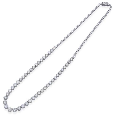 Collar tipo rivière con diamantes talla brillante y baguette de aprox. 21,00 ct en total. Certificados GIA, HRD, DGI e IGI.