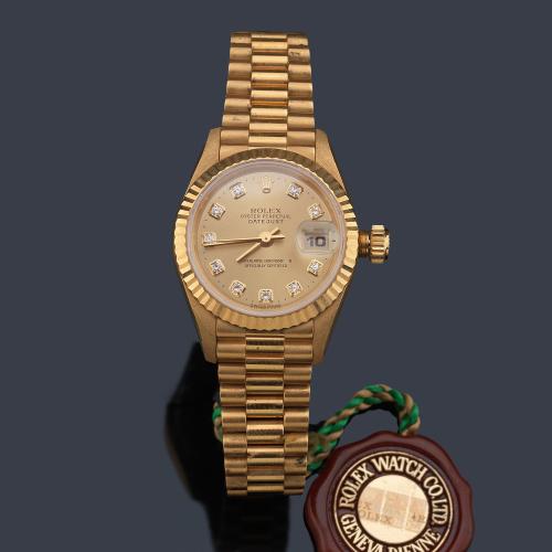 ROLEX Oyster Perpetual DateJust modelo ref. 69178 Superlative Chronometer Officially Certified, de señora con caja y brazalete en oro amarillo de 18 K. Con estuche y docuementación.