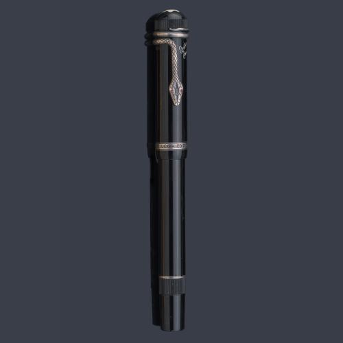 MONTBLANC , serie limitada  escritores Agatha Christie. Pluma nº 13625/30000. Alemania 1993.
