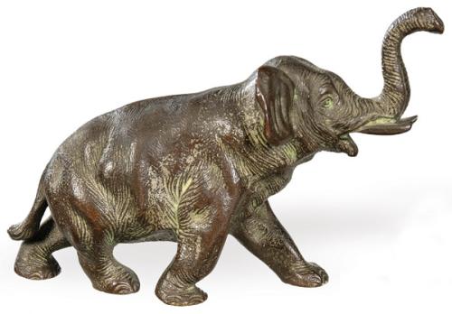  "Elefante" en bronce patinado, Viena h. 1900.