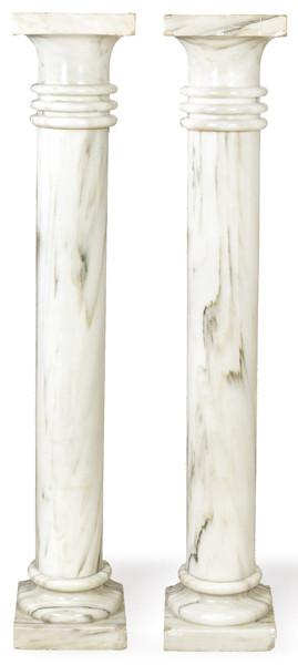  Pareja de columnas de mármol blanco veteado, veneciano S. XIX.