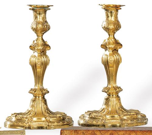  Pareja de candeleros de estilo rococó en bronce dorado, Francia S. XIX.