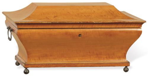 Caja de raíz de caoba, época Carlos X, Francia h. 1820.
