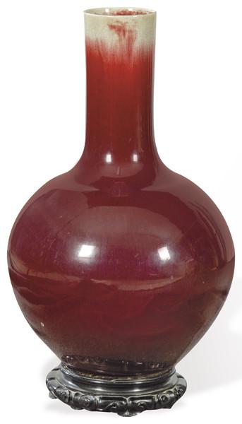 Jarrón de gres porcelánico chino con vidriado sangre de buey, Dinastía Qing S. XIX.