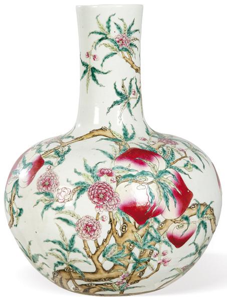 Gran jarrón de porcelana china con esmaltes de la Familia Rosa, época República mediados S. XX