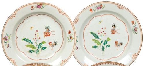  Pareja de platos hondos de orcelana de Compañía de Indias Familia Rosa, época de Qianlong (1736-95