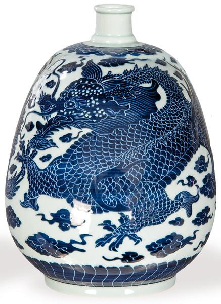  Jarrón de porcelana japonesa azul y blanco de la manufactura Ranchant, Arita h. 1940-50
