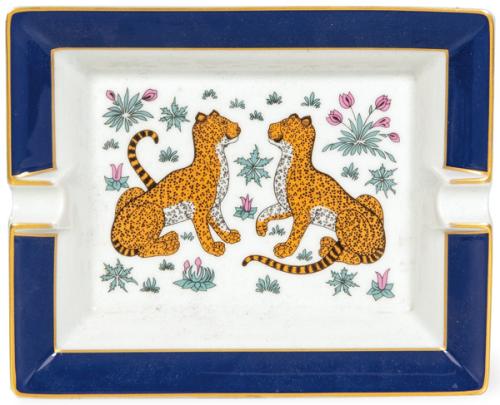  HERMÈS PARIS. Cenicero rectangular en porcelana de Limoges, segunda mitad del siglo XX, probablemente ca. 1970–1980.