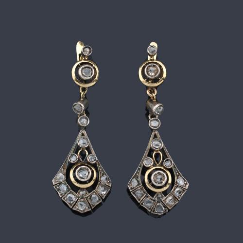  Pendientes largos de diamantes talla rosa sig. XIX.