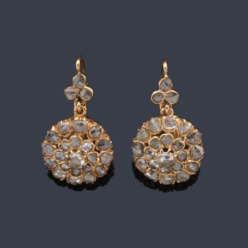  Pendientes con diamantes talla rosa de aprox. 1,80 ct en total, Sig. XIX.