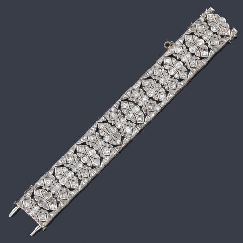  Pulsera años '20 época 'art decó' con diamantes talla rosa y antigua de aprox. 15,00 ct en total.
