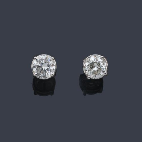  Dormilonas con pareja de brillantes de aprox. 2,01 ct en total. Certificado IGI.
