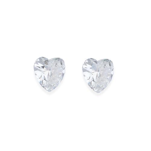  Pareja de diamantes talla corazón de 0,72 ct y 0,76 ct respectivamente. Certificados IGE.